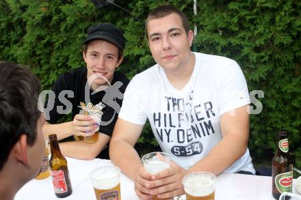 Fussball Regionalliga. Grillparty. SK Austria Klagenfurt. Fans. Woelfnitz, am 28.7.2012.
Foto: Kuess
---
pressefotos, pressefotografie, kuess, qs, qspictures, sport, bild, bilder, bilddatenbank