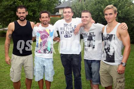 Fussball Regionalliga. Grillparty. SK Austria Klagenfurt.  Oliver Pusztai, Matthias Dollinger, Peter Pucker, Fans. Woelfnitz, am 28.7.2012.
Foto: Kuess
---
pressefotos, pressefotografie, kuess, qs, qspictures, sport, bild, bilder, bilddatenbank