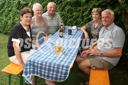 Fussball Regionalliga. Grillparty. SK Austria Klagenfurt. Fans. Woelfnitz, am 28.7.2012.
Foto: Kuess
---
pressefotos, pressefotografie, kuess, qs, qspictures, sport, bild, bilder, bilddatenbank