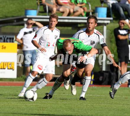 Fussball Freundschaftsspiel. Voelkermarkt gegen RZ Pellets WAC.  Alexander Karner,  (Voelkermarkt), Christian Thonhofer, Gernot Messner (WAC). Voelkermarkt, am 31.7.2012.
Foto: Kuess

---
pressefotos, pressefotografie, kuess, qs, qspictures, sport, bild, bilder, bilddatenbank