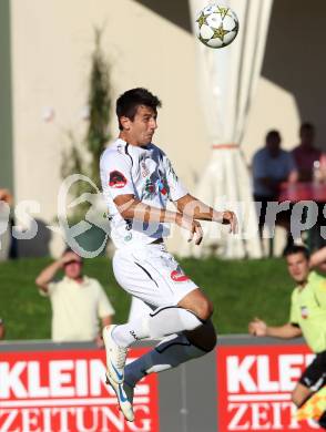 Fussball Freundschaftsspiel. Voelkermarkt gegen RZ Pellets WAC.  Mihret Topcagic (WAC). Voelkermarkt, am 31.7.2012.
Foto: Kuess

---
pressefotos, pressefotografie, kuess, qs, qspictures, sport, bild, bilder, bilddatenbank