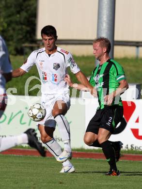 Fussball Freundschaftsspiel. Voelkermarkt gegen RZ Pellets WAC.  Bernd Spitzer,  (Voelkermarkt), Mihret Topcagic (WAC). Voelkermarkt, am 31.7.2012.
Foto: Kuess

---
pressefotos, pressefotografie, kuess, qs, qspictures, sport, bild, bilder, bilddatenbank