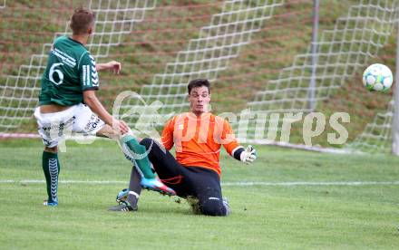 Fussball Regionalliga. Feldkirchen gegen SAK.  Martin Hinteregger,  (Feldkirchen), Marcel Reichmann (SAK). Feldkirchen, 3.8.2012.
Foto: Kuess
---
pressefotos, pressefotografie, kuess, qs, qspictures, sport, bild, bilder, bilddatenbank