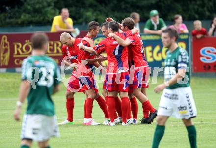 Fussball Regionalliga. Feldkirchen gegen SAK.  Torjubel SAK. Feldkirchen, 3.8.2012.
Foto: Kuess
---
pressefotos, pressefotografie, kuess, qs, qspictures, sport, bild, bilder, bilddatenbank