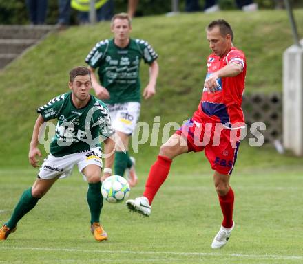 Fussball Regionalliga. Feldkirchen gegen SAK.  Jakob Gruber, (Feldkirchen), Goran Jolic  (SAK). Feldkirchen, 3.8.2012.
Foto: Kuess
---
pressefotos, pressefotografie, kuess, qs, qspictures, sport, bild, bilder, bilddatenbank