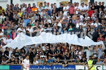 Fussball. Bundesliga. RZ Pellets WAC gegen FC Red Bull Salzburg. Fans. Wolfsberg, 4.8.2012.
Foto: Kuess

---
pressefotos, pressefotografie, kuess, qs, qspictures, sport, bild, bilder, bilddatenbank