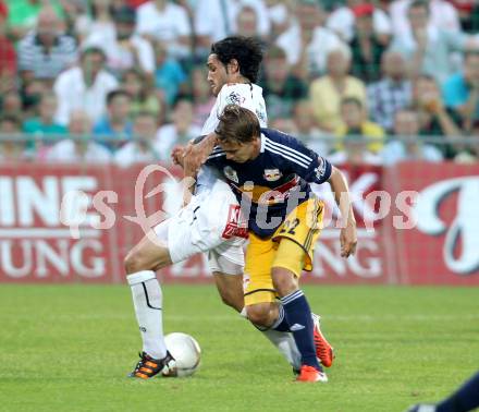 Fussball. Bundesliga. RZ Pellets WAC gegen FC Red Bull Salzburg. Michele Polverino, (WAC), Stefan Hierlaender  (Salzburg). Wolfsberg, 4.8.2012.
Foto: Kuess

---
pressefotos, pressefotografie, kuess, qs, qspictures, sport, bild, bilder, bilddatenbank