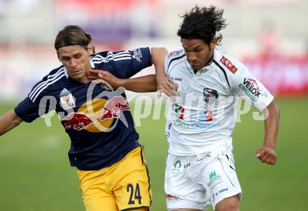 Fussball. Bundesliga. RZ Pellets WAC gegen FC Red Bull Salzburg. Michele Polverino,  (WAC), Christoph Leitgeb (Salzburg). Wolfsberg, 4.8.2012.
Foto: Kuess

---
pressefotos, pressefotografie, kuess, qs, qspictures, sport, bild, bilder, bilddatenbank