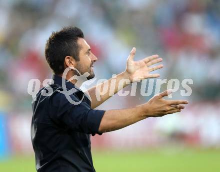 Fussball. Bundesliga. RZ Pellets WAC gegen FC Red Bull Salzburg. Trainer Nenad Bjelica (WAC). Wolfsberg, 4.8.2012.
Foto: Kuess

---
pressefotos, pressefotografie, kuess, qs, qspictures, sport, bild, bilder, bilddatenbank