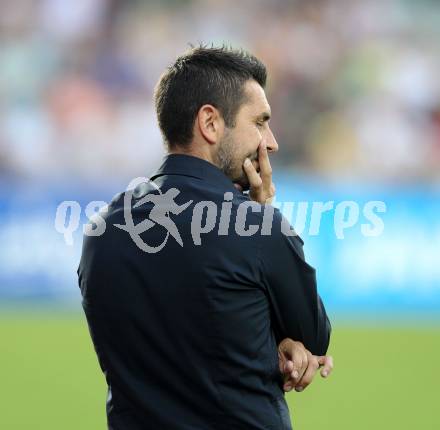 Fussball. Bundesliga. RZ Pellets WAC gegen FC Red Bull Salzburg. Trainer Nenad Bjelica (WAC). Wolfsberg, 4.8.2012.
Foto: Kuess

---
pressefotos, pressefotografie, kuess, qs, qspictures, sport, bild, bilder, bilddatenbank