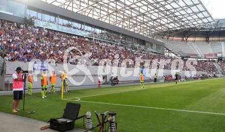 Fussball Testspiel. Schalke 04 gegen Udinese Calcio. Zuschauertribuene. Klagenfurt, am 5.8.2012.
Foto: Kuess
---
pressefotos, pressefotografie, kuess, qs, qspictures, sport, bild, bilder, bilddatenbank