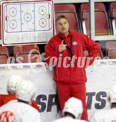 Eishockey. KAC. Training. Christian Weber. Klagenfurt, 6.8.2012. 
Foto: Kuess
---
pressefotos, pressefotografie, kuess, qs, qspictures, sport, bild, bilder, bilddatenbank