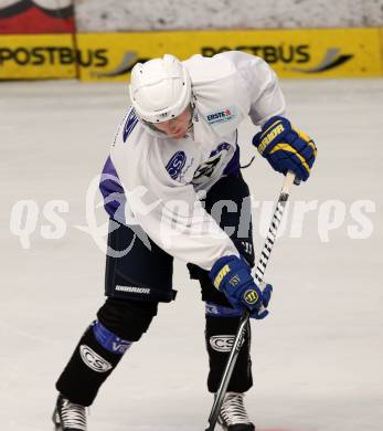 Eishockey. VSV. Training.  Daniel Nageler. Villach, 8.8.2012.
Foto: Kuess
---
pressefotos, pressefotografie, kuess, qs, qspictures, sport, bild, bilder, bilddatenbank