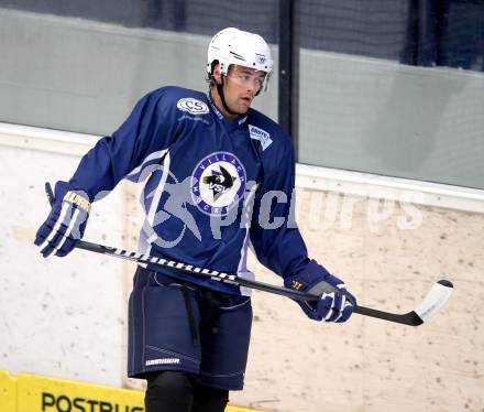 Eishockey. VSV. Training.  Brad Cole. Villach, 8.8.2012.
Foto: Kuess
---
pressefotos, pressefotografie, kuess, qs, qspictures, sport, bild, bilder, bilddatenbank