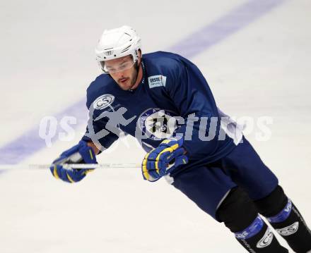 Eishockey. VSV. Training.  Justin Taylor. Villach, 8.8.2012.
Foto: Kuess
---
pressefotos, pressefotografie, kuess, qs, qspictures, sport, bild, bilder, bilddatenbank