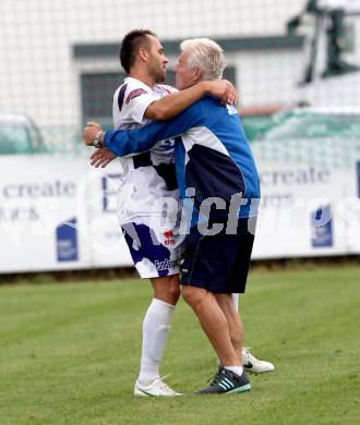 Fussball Regionalliga. SAK gegen VSV. Torjubel Goran Jolic, Trainer Alois jagodic (SAK). Klagenfurt, 9.8.2012.
Foto: Kuess
---
pressefotos, pressefotografie, kuess, qs, qspictures, sport, bild, bilder, bilddatenbank