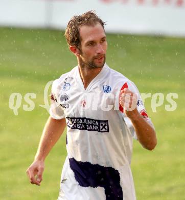 Fussball Regionalliga. SAK gegen VSV. Torjubel  Marjan Kropiunik,  (SAK). Klagenfurt, 9.8.2012.
Foto: Kuess
---
pressefotos, pressefotografie, kuess, qs, qspictures, sport, bild, bilder, bilddatenbank