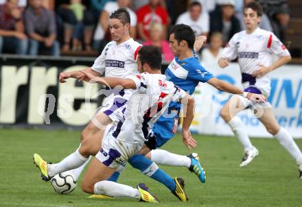 Fussball Regionalliga. SAK gegen VSV. Patrick Lausegger, Murat Veliu,  (SAK), Denis Curic (VSV). Klagenfurt, 9.8.2012.
Foto: Kuess
---
pressefotos, pressefotografie, kuess, qs, qspictures, sport, bild, bilder, bilddatenbank