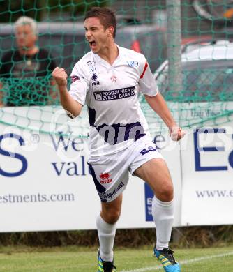 Fussball Regionalliga. SAK gegen VSV. Torjubel Patrick Lausegger (SAK). Klagenfurt, 9.8.2012.
Foto: Kuess
---
pressefotos, pressefotografie, kuess, qs, qspictures, sport, bild, bilder, bilddatenbank