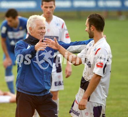 Fussball Regionalliga. SAK gegen VSV. Jubel Trainer Alois Jagodic, Murat Veliu (SAK). Klagenfurt, 9.8.2012.
Foto: Kuess
---
pressefotos, pressefotografie, kuess, qs, qspictures, sport, bild, bilder, bilddatenbank