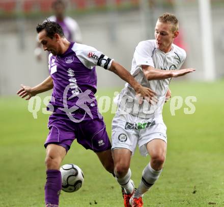 Fussball Regionalliga. SK Austria Klagenfurt gegen Sturm Graz Amateure. Matthias Dollinger,  (Klagenfurt), Florian Sittsam (Graz). Klagenfurt, 10.8.2012.
Foto: Kuess


---
pressefotos, pressefotografie, kuess, qs, qspictures, sport, bild, bilder, bilddatenbank