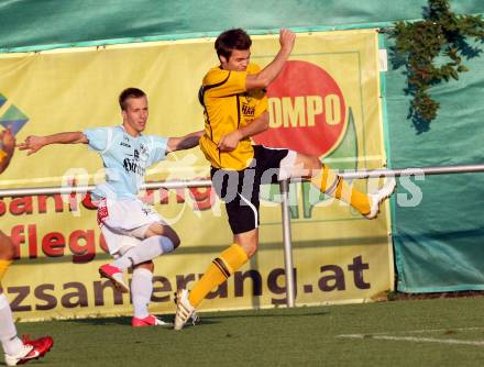 Fussball. Kaerntner Liga. Welzenegg gegen St. Veit/Glan.  Borovnik Stephan (Welzenegg), Adunka Roman (St. Veit).. Klagenfurt, 11.8.2012.
Foto: Kuess
---
pressefotos, pressefotografie, kuess, qs, qspictures, sport, bild, bilder, bilddatenbank