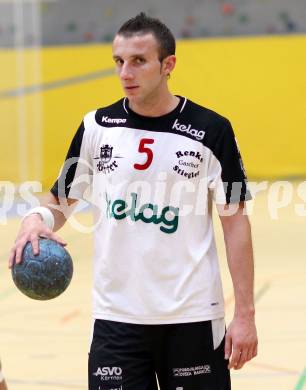 Handball Bundesliga. Testspiel. SC Ferlach gegen Ribnica. Mujanovic (Ferlach). Ferlach, 11.8.2012.
Foto: Kuess
---
pressefotos, pressefotografie, kuess, qs, qspictures, sport, bild, bilder, bilddatenbank