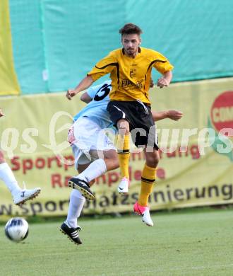 Fussball. Kaerntner Liga. Welzenegg gegen St. Veit/Glan. Oblak Dario (Welzenegg), Komarek Ernst Kurt (St. Veit). Klagenfurt, 11.8.2012.
Foto: Kuess
---
pressefotos, pressefotografie, kuess, qs, qspictures, sport, bild, bilder, bilddatenbank