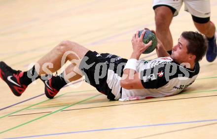 Handball Bundesliga. Testspiel. SC Ferlach gegen Ribnica. Daniel Plesej (Ferlach). Ferlach, 11.8.2012.
Foto: Kuess
---
pressefotos, pressefotografie, kuess, qs, qspictures, sport, bild, bilder, bilddatenbank