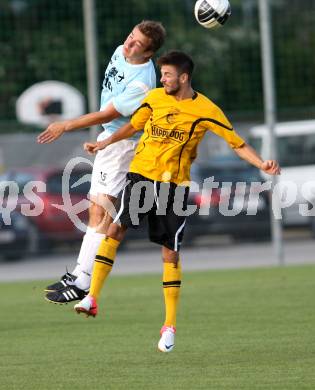 Fussball. Kaerntner Liga. Welzenegg gegen St. Veit/Glan. Oblak Dario (Welzenegg), Komarek Ernst Kurt (St. Veit). Klagenfurt, 11.8.2012.
Foto: Kuess
---
pressefotos, pressefotografie, kuess, qs, qspictures, sport, bild, bilder, bilddatenbank