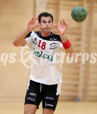 Handball Bundesliga. Testspiel. SC Ferlach gegen Ribnica. Miro Barisic (Ferlach). Ferlach, 11.8.2012.
Foto: Kuess
---
pressefotos, pressefotografie, kuess, qs, qspictures, sport, bild, bilder, bilddatenbank