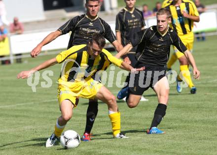 Fussball Kaerntner Liga. Koettmannsdorf gegen Drautal. Mathias Tschofen (Koettmannsdorf),   Sandriesser Rudolf, Globotschnig Daniel, (Drautal). Koettmannsdorf, am 12.8.2012.
Foto: Kuess

---
pressefotos, pressefotografie, kuess, qs, qspictures, sport, bild, bilder, bilddatenbank