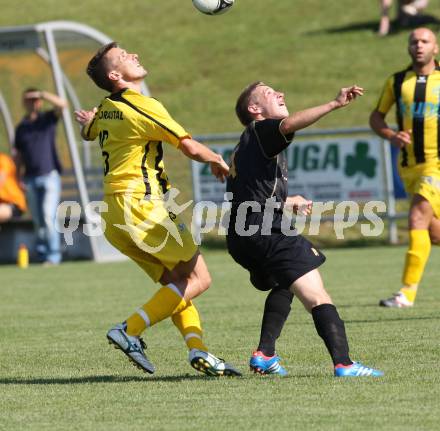 Fussball Kaerntner Liga. Koettmannsdorf gegen Drautal. Mathias Tschofen (Koettmannsdorf),   Sandriesser Rudolf (Drautal). Koettmannsdorf, am 12.8.2012.
Foto: Kuess

---
pressefotos, pressefotografie, kuess, qs, qspictures, sport, bild, bilder, bilddatenbank