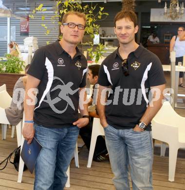 EBEL. Eishockey Bundesliga. Pressekonferenz VSV. Trainer Hannu Jaervenpaeae, Co-Trainer Marc Brown. Velden, am 14.8.2012.
Foto: Kuess
---
pressefotos, pressefotografie, kuess, qs, qspictures, sport, bild, bilder, bilddatenbank