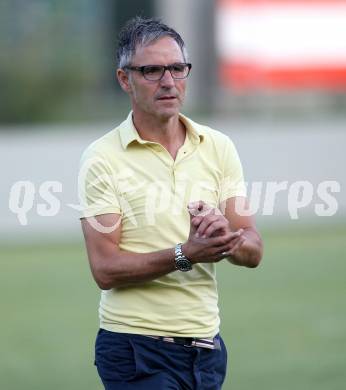 Fussball Kaerntner Liga. ATSV Wolfsberg gegen Rapid Lienz. Trainer Bernhard Hanser (Lienz). Wolfsberg, am 15.8.2012.
Foto: Kuess
---
pressefotos, pressefotografie, kuess, qs, qspictures, sport, bild, bilder, bilddatenbank