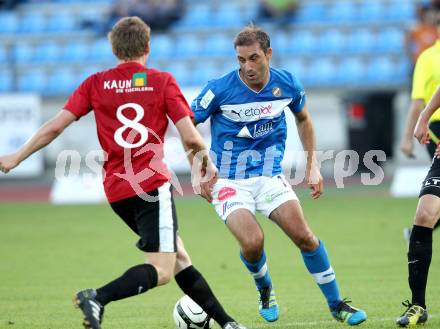 Fussball. Regionalliga. VSV gegen St. Florian. Reich Marco (VSV), Schmidthaler Gregor (St. Florian). Villach, 17.8.2012.
Foto: Kuess
---
pressefotos, pressefotografie, kuess, qs, qspictures, sport, bild, bilder, bilddatenbank