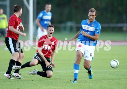 Fussball. Regionalliga. VSV gegen St. Florian. Marco Reich (VSV), Hintringer Gerald (St. Florian). Villach, 17.8.2012.
Foto: Kuess
---
pressefotos, pressefotografie, kuess, qs, qspictures, sport, bild, bilder, bilddatenbank