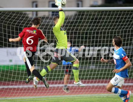 Fussball. Regionalliga. VSV gegen St. Florian. Boeck Patrick Christian (VSV), Renner Rene (St. Florian). Villach, 17.8.2012.
Foto: Kuess
---
pressefotos, pressefotografie, kuess, qs, qspictures, sport, bild, bilder, bilddatenbank