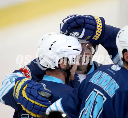 Eishockey. Rudi Hiti Turnier. VSV gegen Stavanger Oilers (Norwegen). John Hughes, Derek Damon (VSV). Bled, 17.8.2012
Foto: Kuess

---
pressefotos, pressefotografie, kuess, qs, qspictures, sport, bild, bilder, bilddatenbank