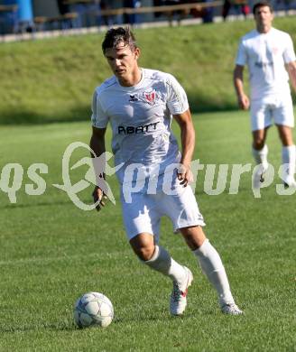 Fussball. Kaerntner Liga.  Atus Ferlach gegen Lendorf. Alic Salih (Lendorf). Ferlach, 18.8.2012.
Foto: Kuess
---
pressefotos, pressefotografie, kuess, qs, qspictures, sport, bild, bilder, bilddatenbank