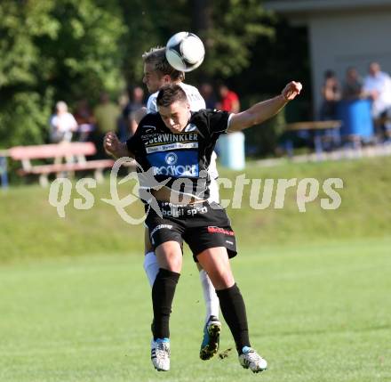 Fussball. Kaerntner Liga.  Atus Ferlach gegen Lendorf. Trattnig Martin (Ferlach), Mataln Julian (Lendorf). Ferlach, 18.8.2012.
Foto: Kuess
---
pressefotos, pressefotografie, kuess, qs, qspictures, sport, bild, bilder, bilddatenbank