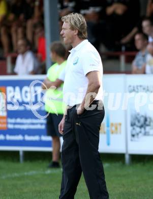 Fussball. Kaerntner Liga.  Atus Ferlach gegen Lendorf. Trainer Rabitsch Josef (Lendorf). Ferlach, 18.8.2012.
Foto: Kuess
---
pressefotos, pressefotografie, kuess, qs, qspictures, sport, bild, bilder, bilddatenbank