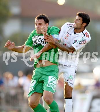 Fussball. Bundesliga. RZ Pellets WAC gegen SV Mattersburg. Solano, (WAC),  Ilka Naumoski  (Mattersburg). Wolfsberg, 18.8.2012.
Foto: Kuess

---
pressefotos, pressefotografie, kuess, qs, qspictures, sport, bild, bilder, bilddatenbank