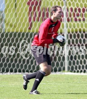 Fussball Kaerntner Liga. Welzenegg gegen Steinfeld. Christian Wohlmuth (Welzenegg). Welzenegg, am 19.8.2012.
Foto: Kuess
---
pressefotos, pressefotografie, kuess, qs, qspictures, sport, bild, bilder, bilddatenbank