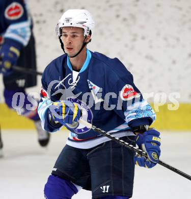 Eishockey. Rudi Hiti Turnier. VSV gegen Stavanger Oilers (Norwegen).  Marco Pewal (VSV). Bled, 17.8.2012
Foto: Kuess
---
pressefotos, pressefotografie, kuess, qs, qspictures, sport, bild, bilder, bilddatenbank