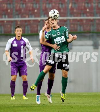 Fussball Regionalliga. SK Austria Klagenfurt gegen Feldkirchen. Hannes Eder, (Austria), Philip Wisotzky  (Feldkirchen). Klagenfurt, am 21.8.2012.
Foto: Kuess
---
pressefotos, pressefotografie, kuess, qs, qspictures, sport, bild, bilder, bilddatenbank