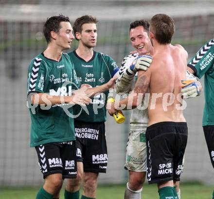 Fussball Regionalliga. SK Austria Klagenfurt gegen Feldkirchen. Jubel David Hebenstreit, Hans Joachim Thamer (Feldkirchen). Klagenfurt, am 21.8.2012.
Foto: Kuess
---
pressefotos, pressefotografie, kuess, qs, qspictures, sport, bild, bilder, bilddatenbank