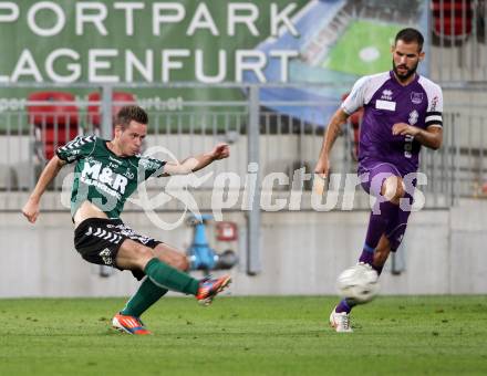 Fussball Regionalliga. SK Austria Klagenfurt gegen Feldkirchen. Oliver Pusztai,  (Austria), Kevin Vaschauner (Feldkirchen). Klagenfurt, am 21.8.2012.
Foto: Kuess
---
pressefotos, pressefotografie, kuess, qs, qspictures, sport, bild, bilder, bilddatenbank