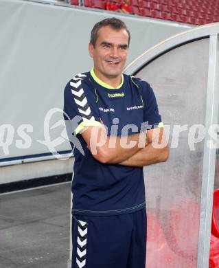 Fussball Regionalliga. SK Austria Klagenfurt gegen Feldkirchen. Trainer Robert Micheu  (Feldkirchen). Klagenfurt, am 21.8.2012.
Foto: Kuess
---
pressefotos, pressefotografie, kuess, qs, qspictures, sport, bild, bilder, bilddatenbank