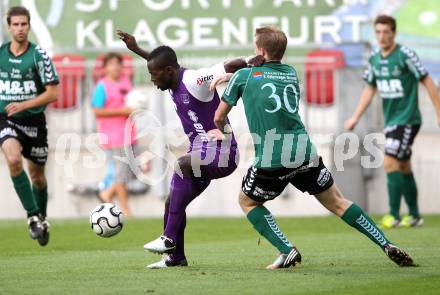 Fussball Regionalliga. SK Austria Klagenfurt gegen Feldkirchen. Thierry Fidjeu Tazemeta (Austria), Michael Wernig (Feldkirchen). Klagenfurt, am 21.8.2012.
Foto: Kuess
---
pressefotos, pressefotografie, kuess, qs, qspictures, sport, bild, bilder, bilddatenbank